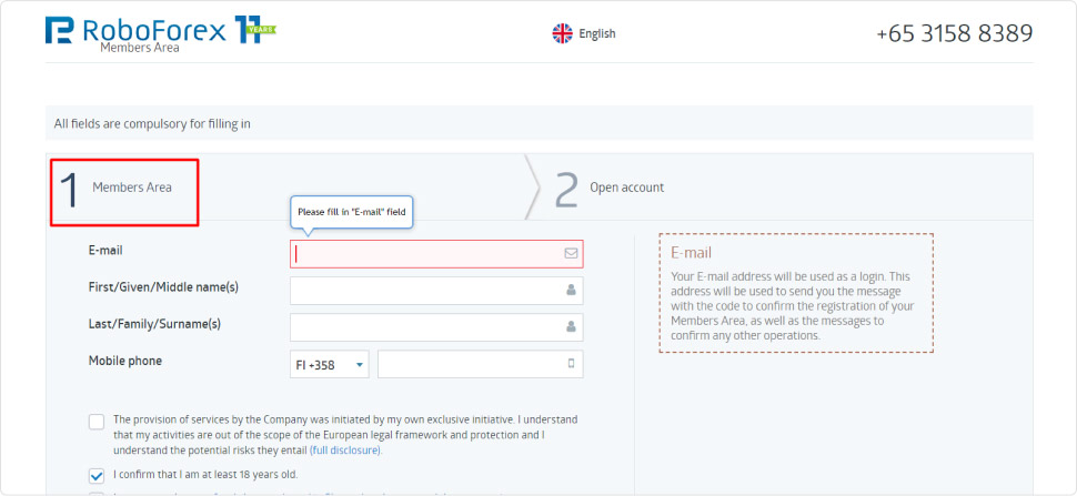Compilazione del modulo di registrazione sul sito web di RoboForex